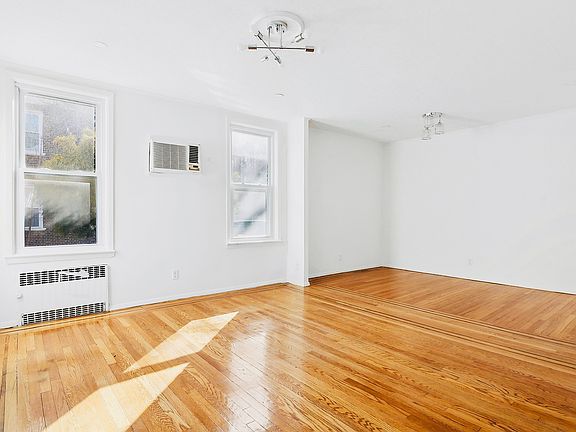 5th image of 6335 Haring St APT 1