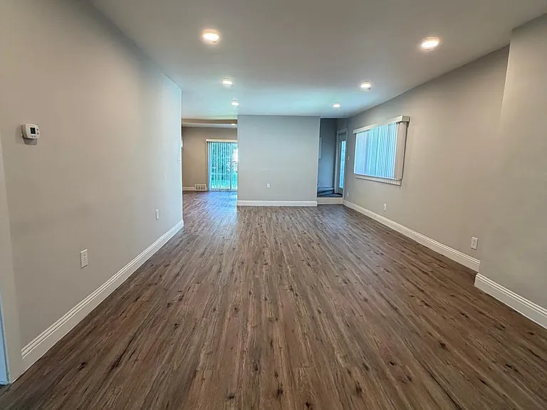 3526 Evergreen Ave — Photo 6