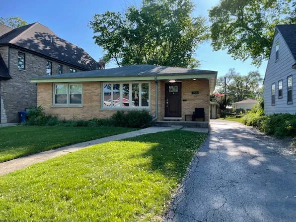 756 S Fairfield Ave, Elmhurst, IL 60126
