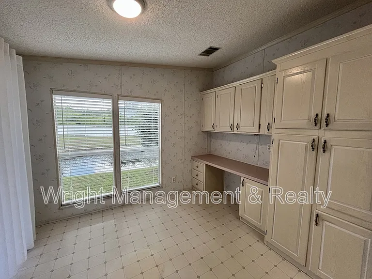 10614 Hayden Ave — Photo 6