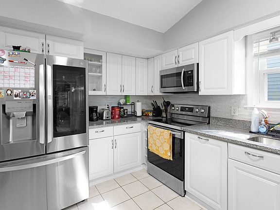 5th image of 1333 Graylyn Ct