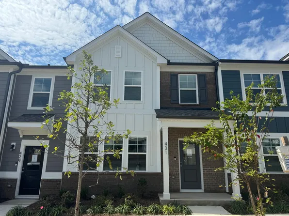 431 Parker Station Ave, Fuquay Varina, NC 27526