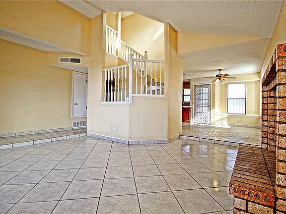 5th image of 12029 Vista Del Sol Dr