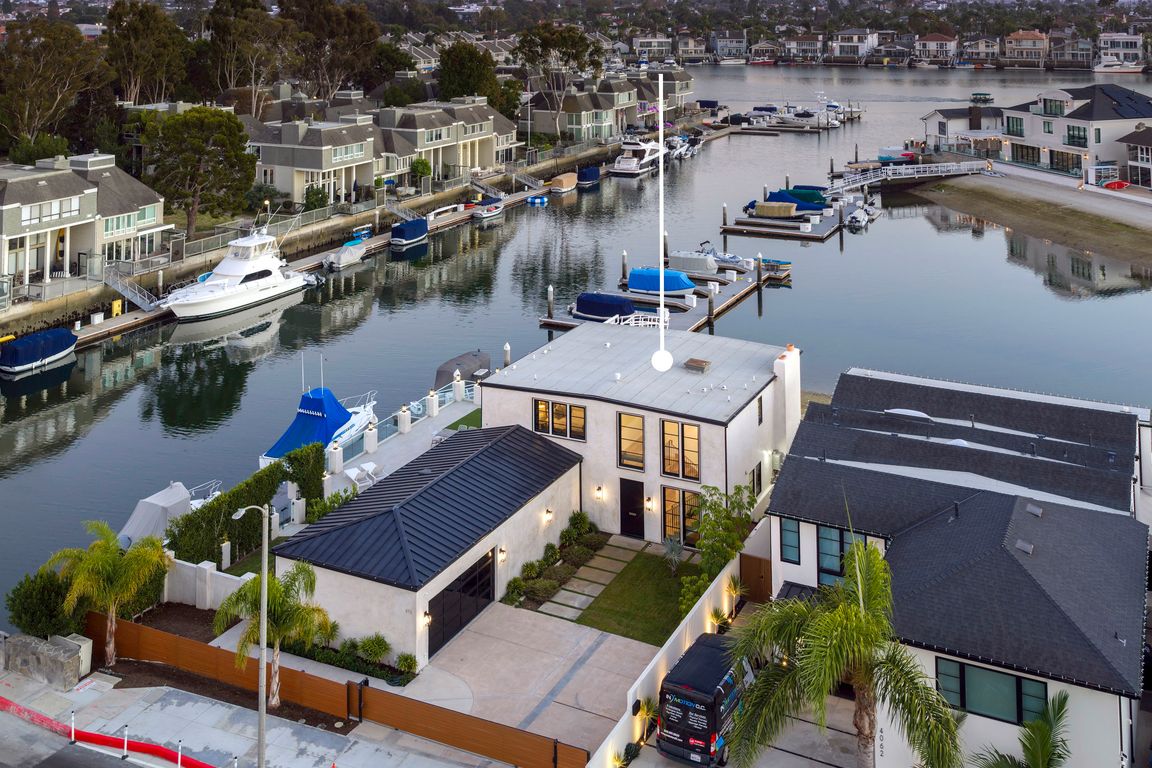 next background image