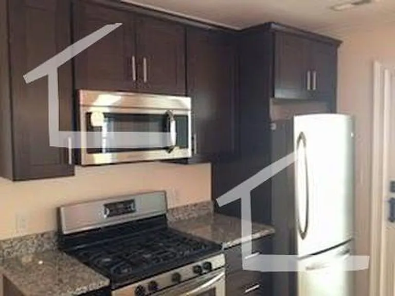 77 Beechcroft St #5 — Photo 10