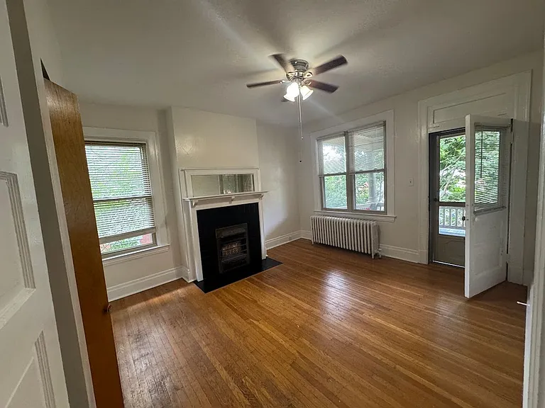 5542 Fair Oaks Street — Photo 4