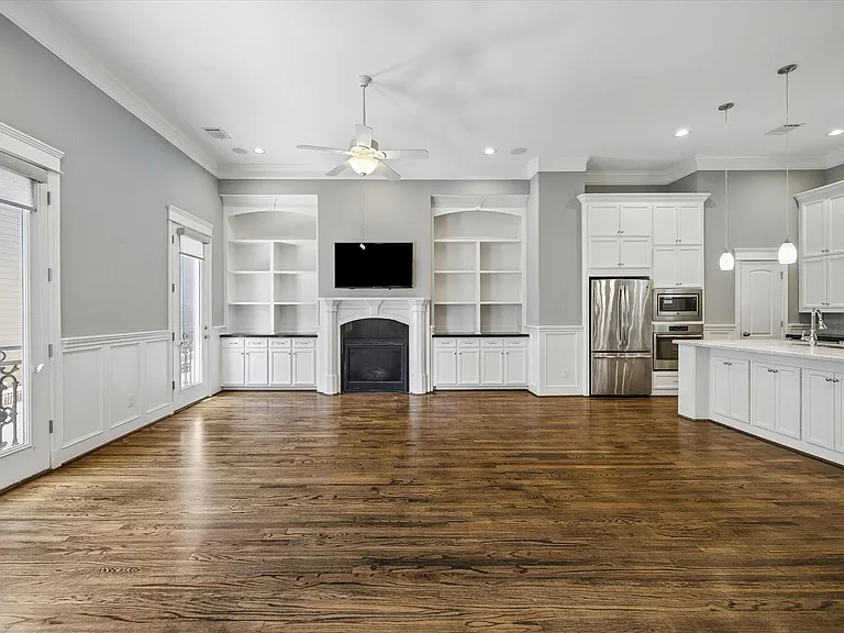 609 Rutland St #F — Photo 3