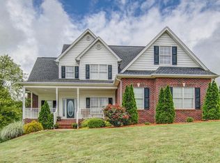 104 Birchwood Ct, Blountville, TN 37617