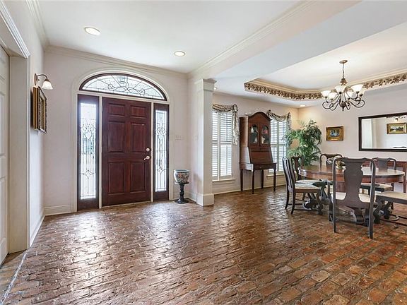 4th image of 200 Riverbend Dr