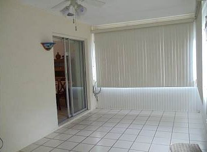 5th image of 918 Wildflower St