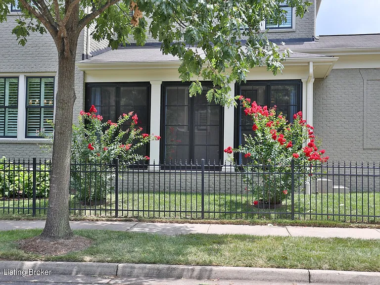 9300 Blazing Star Ln-4