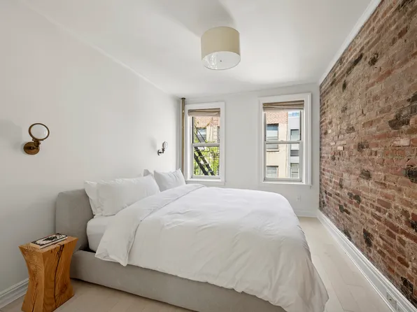 233 West 21st Street 5E image 3 of 4