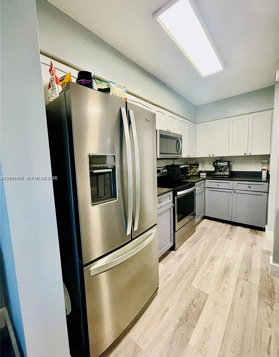Parc Village Condo — Photo 4