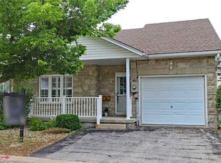 33 Old Country Dr #9, Kitchener, ON N2E4B2