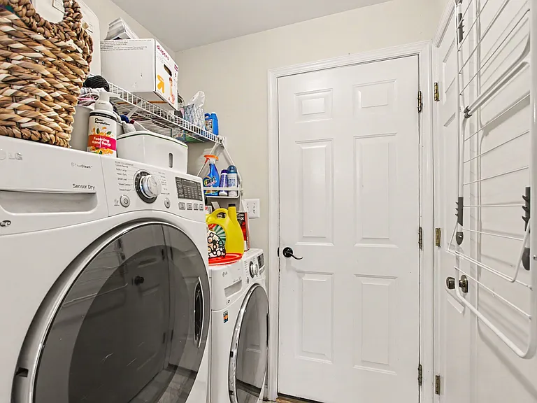 15812 Ibsen Pl — Photo 22