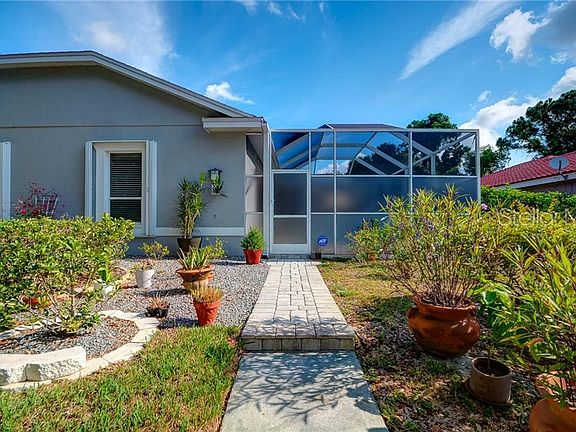 3rd image of 3020 Summervale Dr