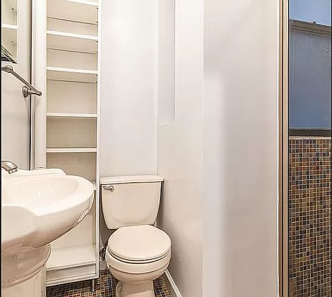 4th image of 426 E 9th St APT 5C