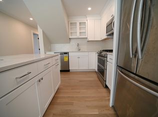 39 Eliot St #4, Chestnut Hill, MA 02467