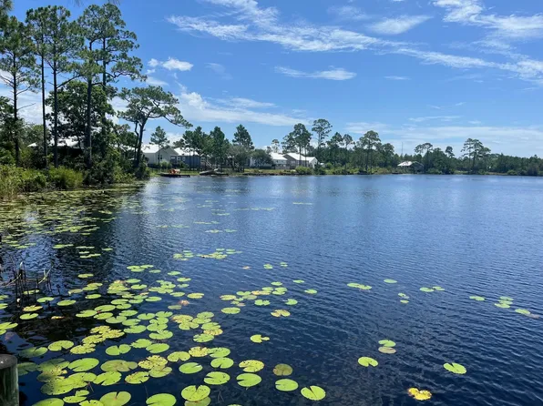 201 Folks Dr, Carrabelle, FL 32322