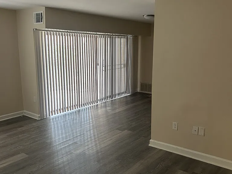 6310 Hil Mar Dr #3 — Photo 4
