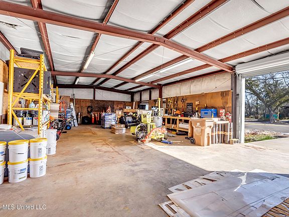 2nd image of 10281 3rd Ave