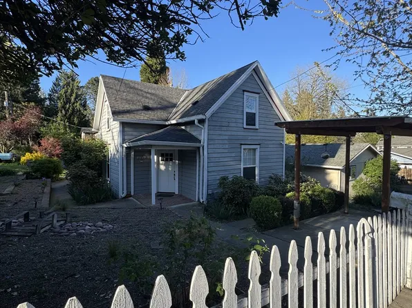 1895 Buck St, West Linn, OR 97068