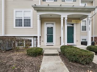 107 Terra Springs Dr, Volo, IL 60020