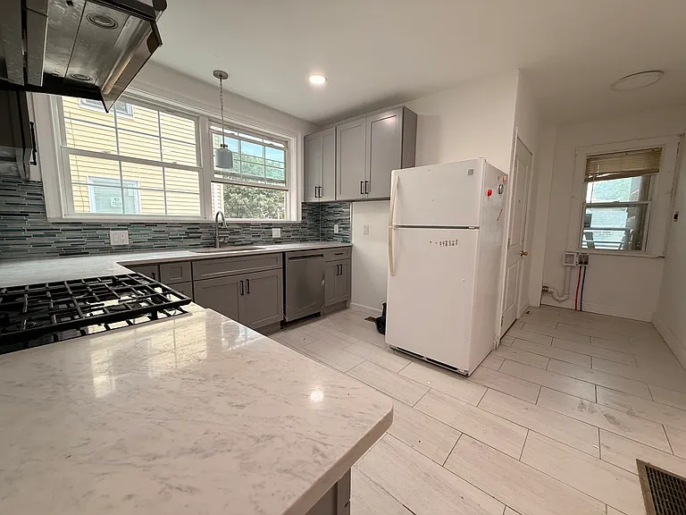 345-347 Medford St #1 — Photo 3