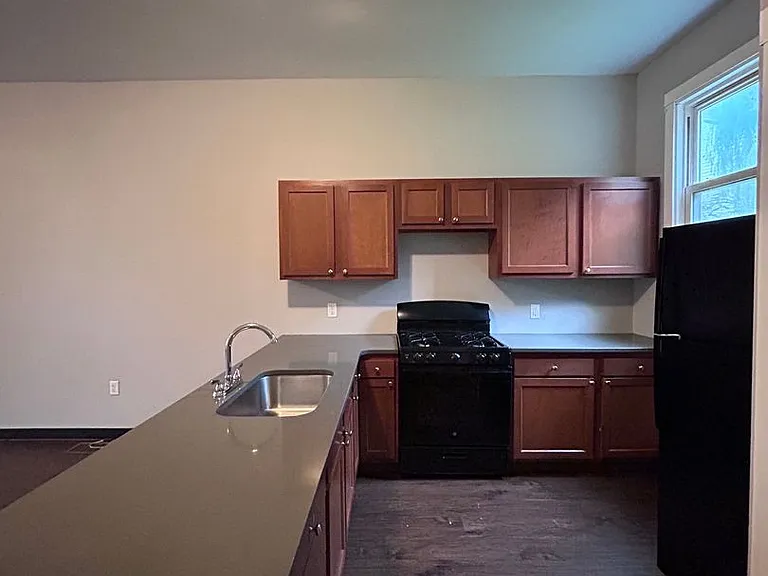 2240 Wilson Ave — Photo 6