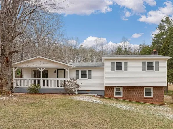 143 Bowes St, Pelham, NC 27311