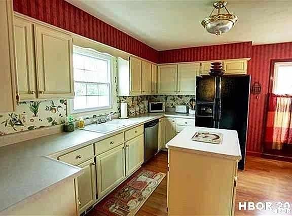 5th image of 2910 Gleneagle Dr