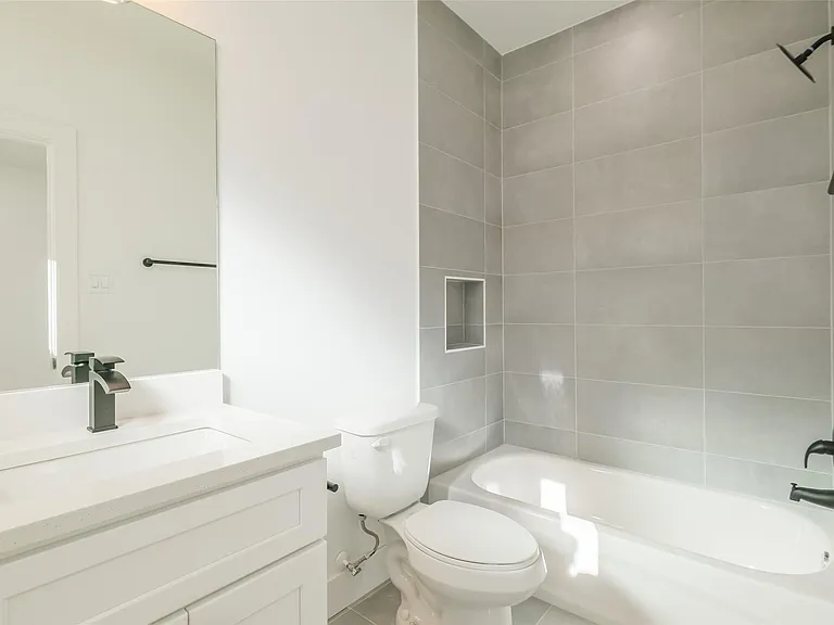 8315 Brecha Ln — Photo 36