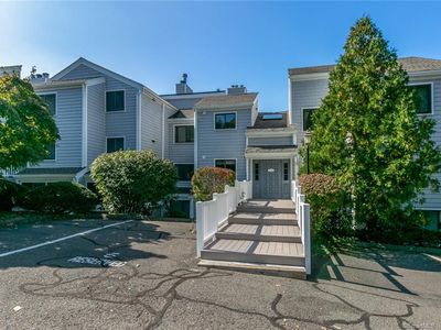 8 Rowayton Woods Dr #8, Norwalk, CT, 06854