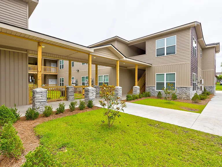 Moultrie New apts-36