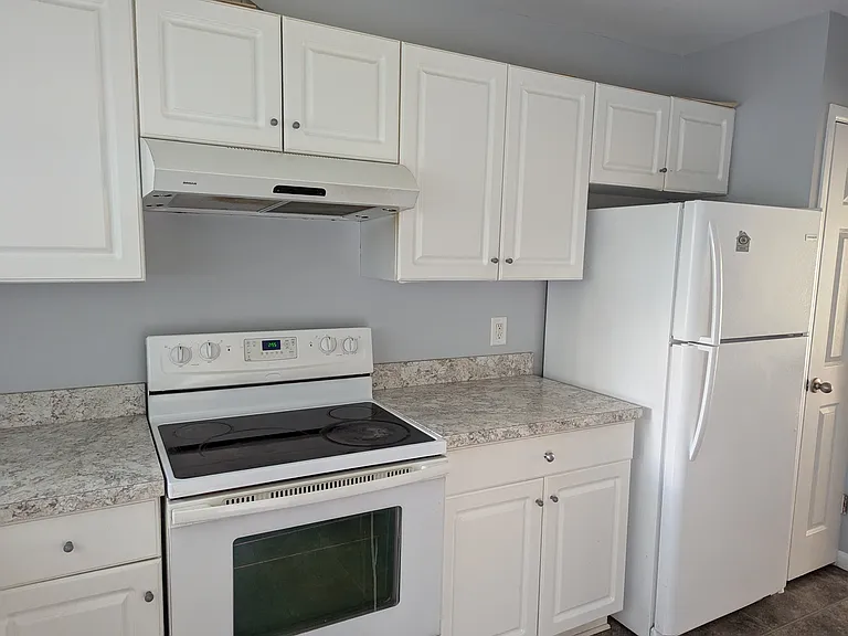 32210 W Twelve Mile Rd #2 — Photo 10