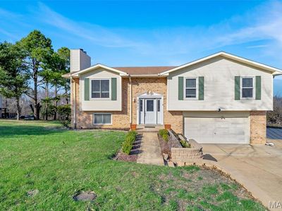 5051 Lancelot Ln, High Ridge, MO, 63049