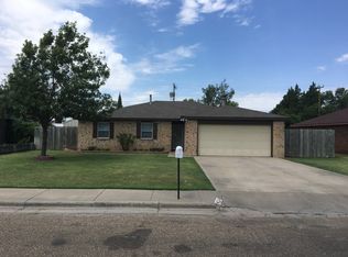 3214 S Birch St, Perryton, TX 79070