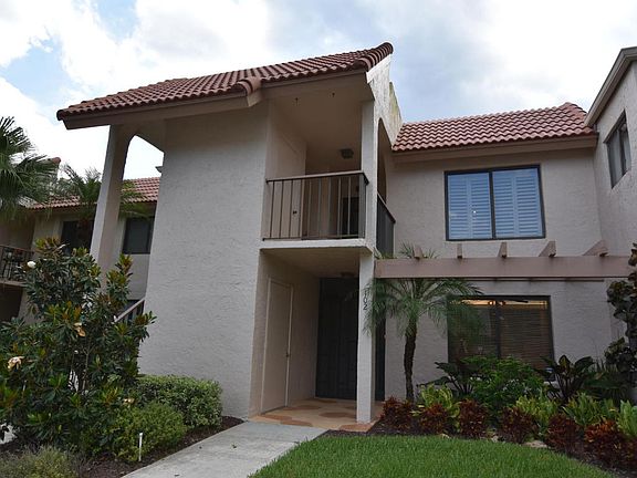 2nd image of 5505 Fairway Park Dr APT 202