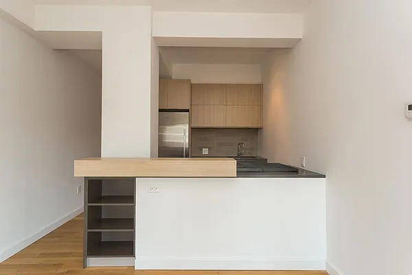 Rented by MNS | media 10