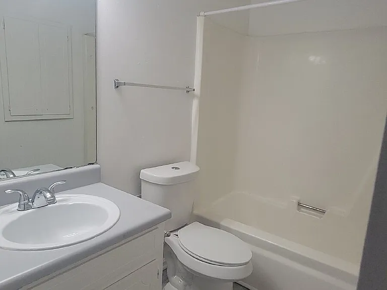 1502 Barrington Rd NW #A — Photo 12