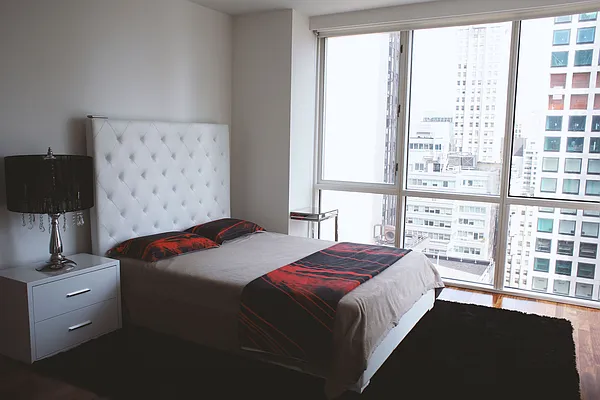 Rented by RES New York | media 12