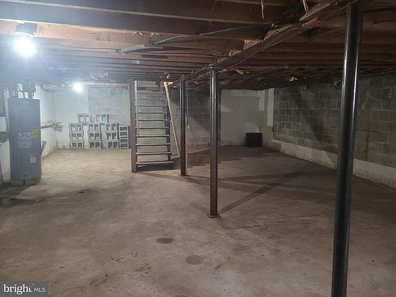 5th image of 849 Union St