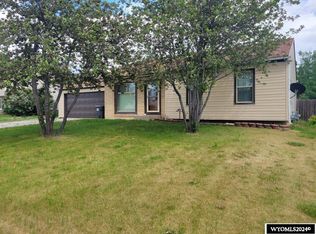 1011 Monroe Dr, Rock Springs, WY 82901