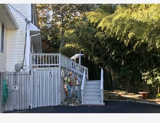 3rd image of 33 Beverly Ct #1