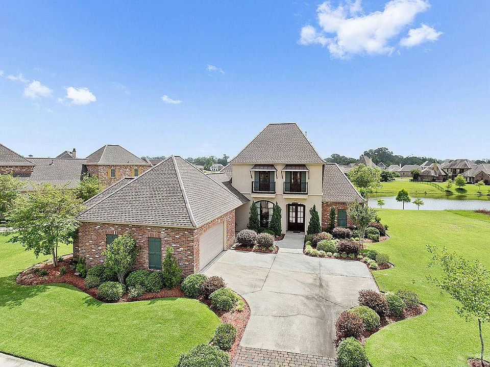1st image of 8939 Carriagewood Estates Dr