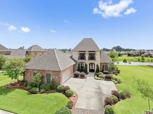 8939 Carriagewood Estates Dr, Baton Rouge, LA 70817