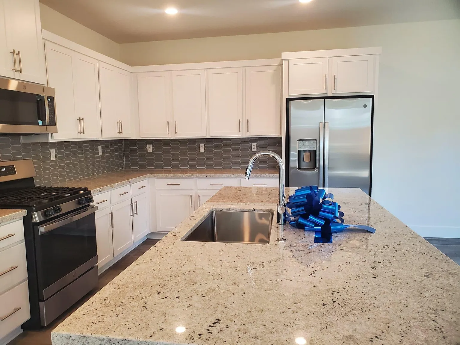 536 Gemstone Way — Photo 4