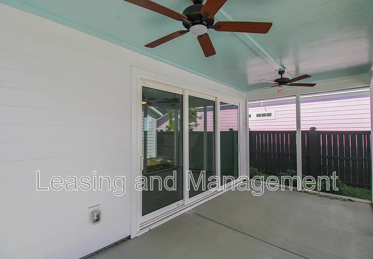 111 Crimson St — Photo 22