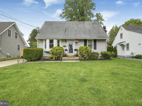 139 Acres Dr, Hamilton, NJ 08690