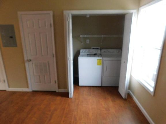 2nd image of 810 Professional Park Dr APT 1B